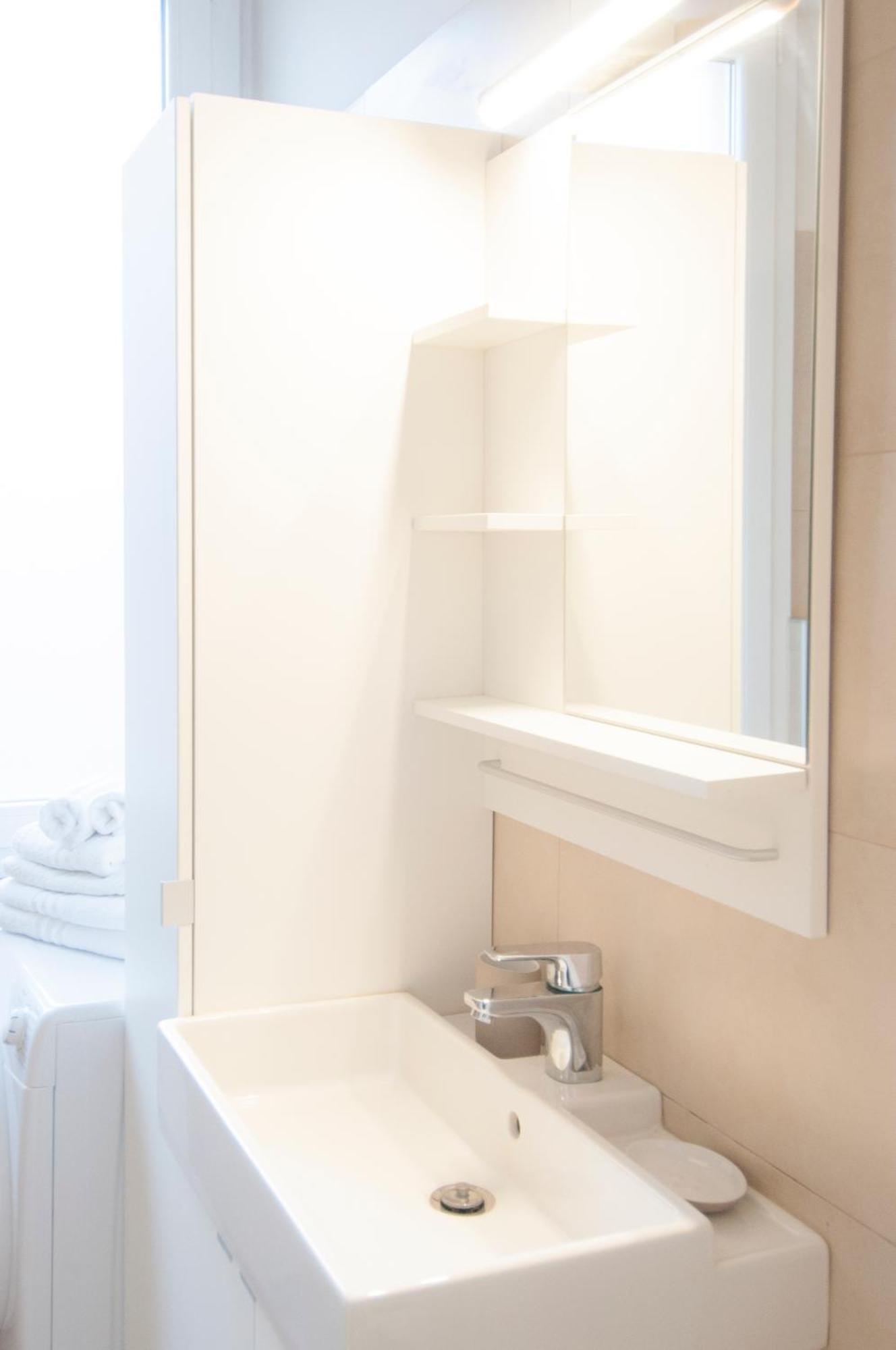 Blanco Apartment - Ambrogiohost Bolonia Zewnętrze zdjęcie