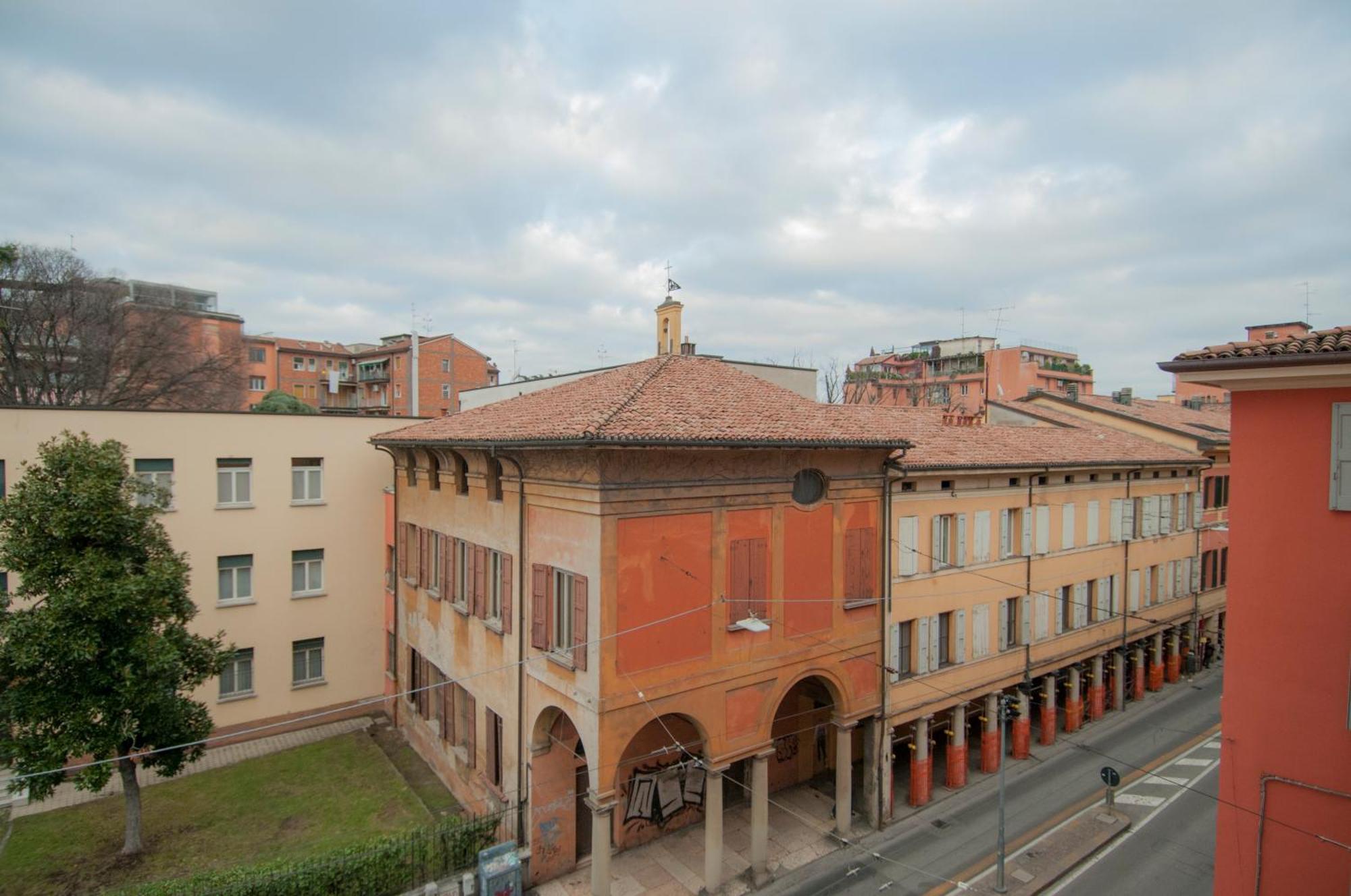 Blanco Apartment - Ambrogiohost Bolonia Zewnętrze zdjęcie
